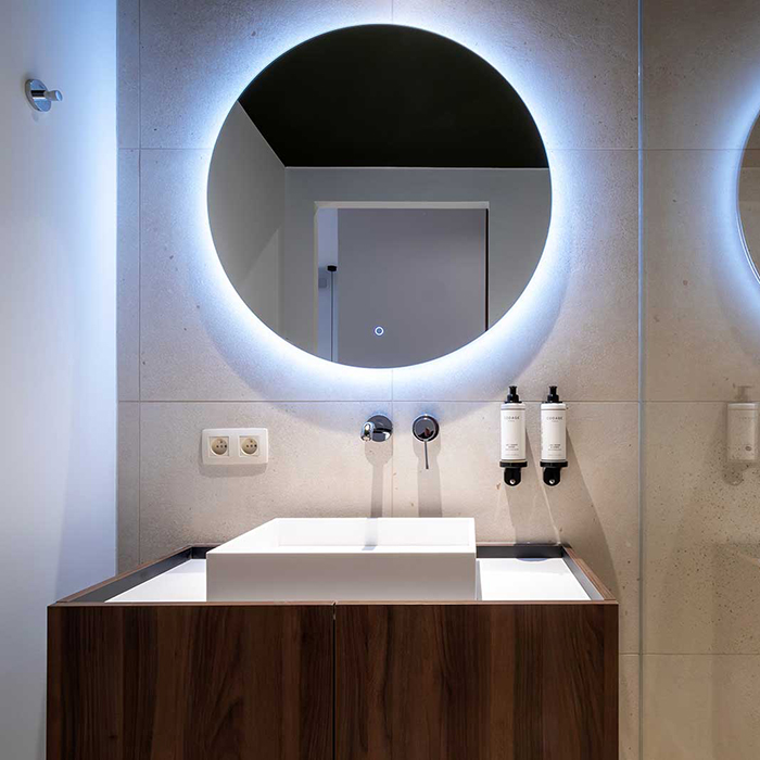 Les meilleurs hôtels à Gand ou Gent en Belgique : Salle de bain moderne au one Two Four Hotel & Spa